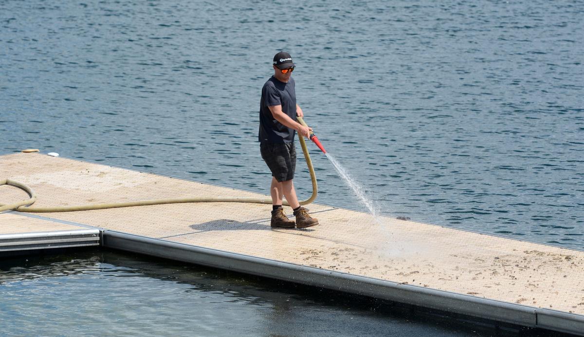 How to Clean a Boat Dock & Keep it Maintained Guide] WaveRez®